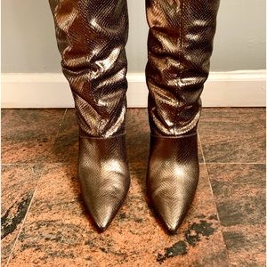 I’m selling a Metallic Bronze snakeskin boot.